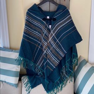 Beautiful shawl NWT 🌺